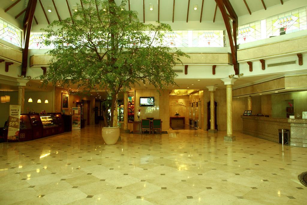 Horison Ultima Bandung Hotel Buitenkant foto