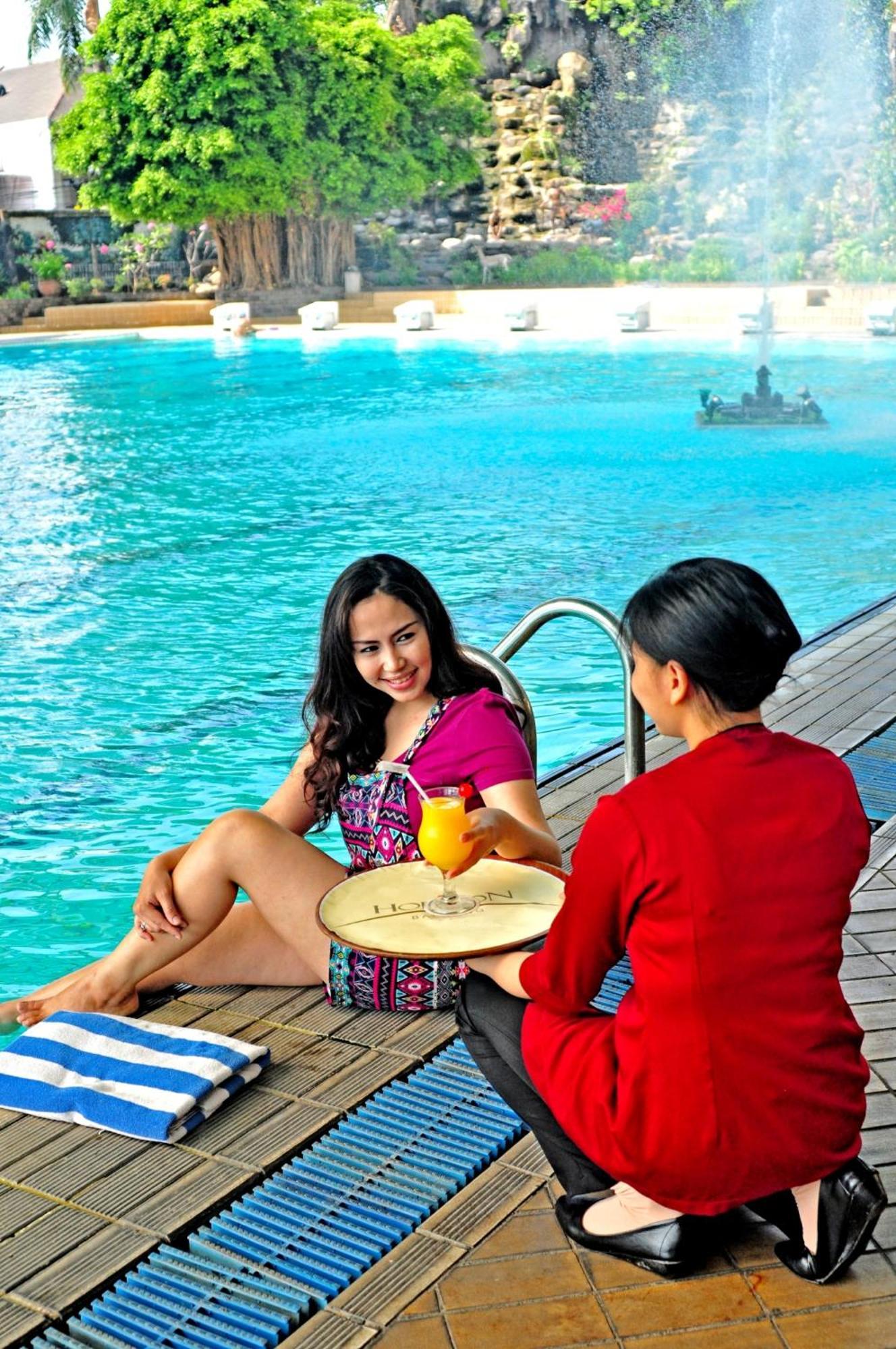 Horison Ultima Bandung Hotel Buitenkant foto