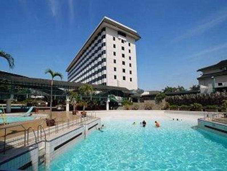 Horison Ultima Bandung Hotel Buitenkant foto
