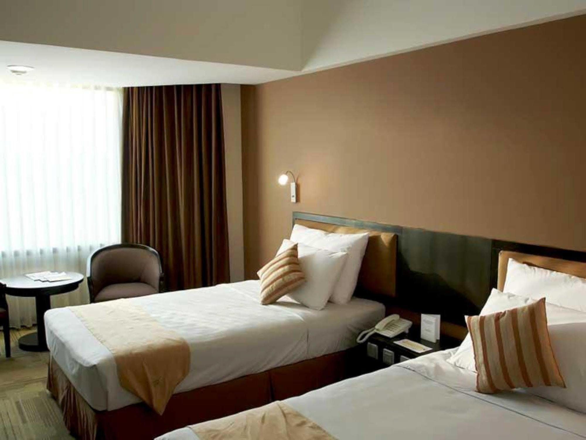 Horison Ultima Bandung Hotel Buitenkant foto