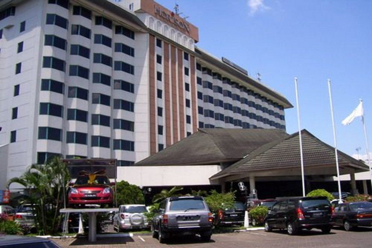 Horison Ultima Bandung Hotel Buitenkant foto