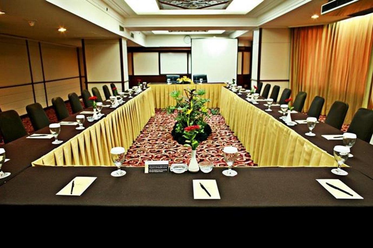 Horison Ultima Bandung Hotel Buitenkant foto